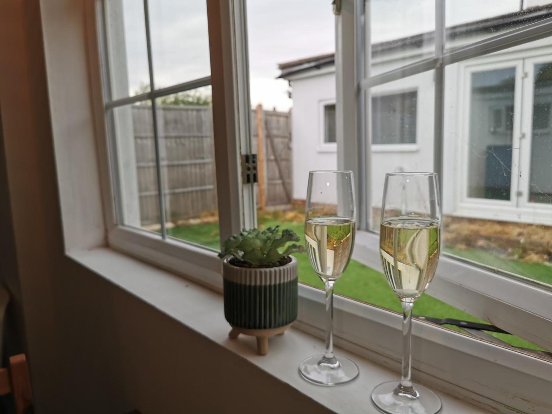 Cosy Studio In Havant! Near A3 And Staunton Country Park Eksteriør billede