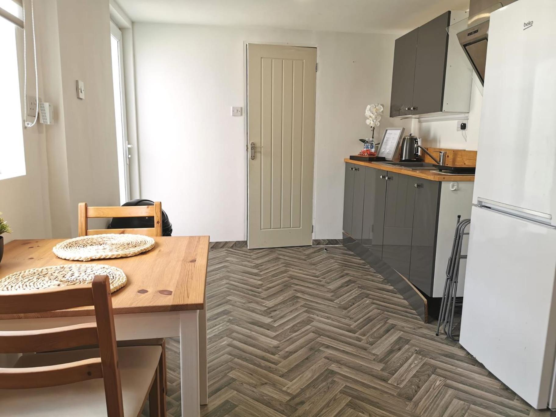 Cosy Studio In Havant! Near A3 And Staunton Country Park Eksteriør billede